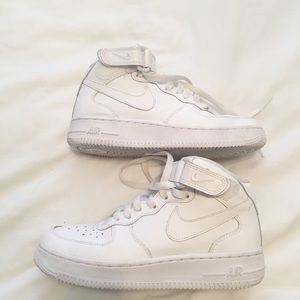 Nike Hightop Airforce 1s women’s 6